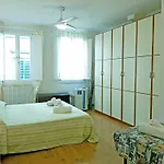 Porcellana 25 House