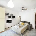 Porcellana 25 House